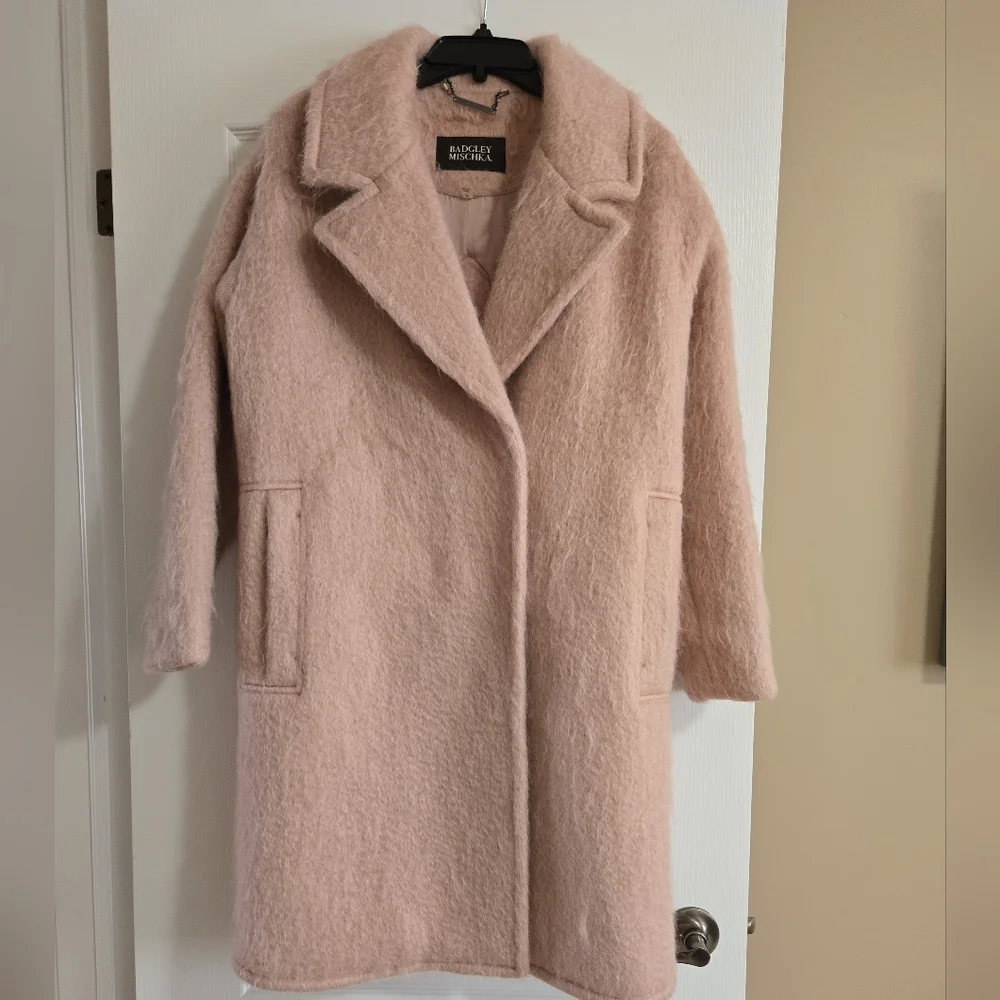 Elegant Pink Women's Coat - Picture 3 of 14